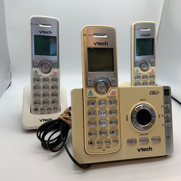 Vtech DS6722-3 Connect To Cell 3-Handset Digital Answering System - Picture 2 of 12